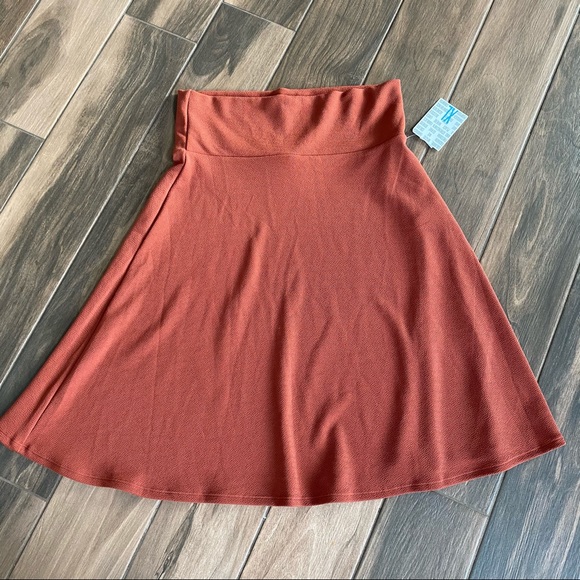 LuLaRoe NWT rust colored Azure skirt XL